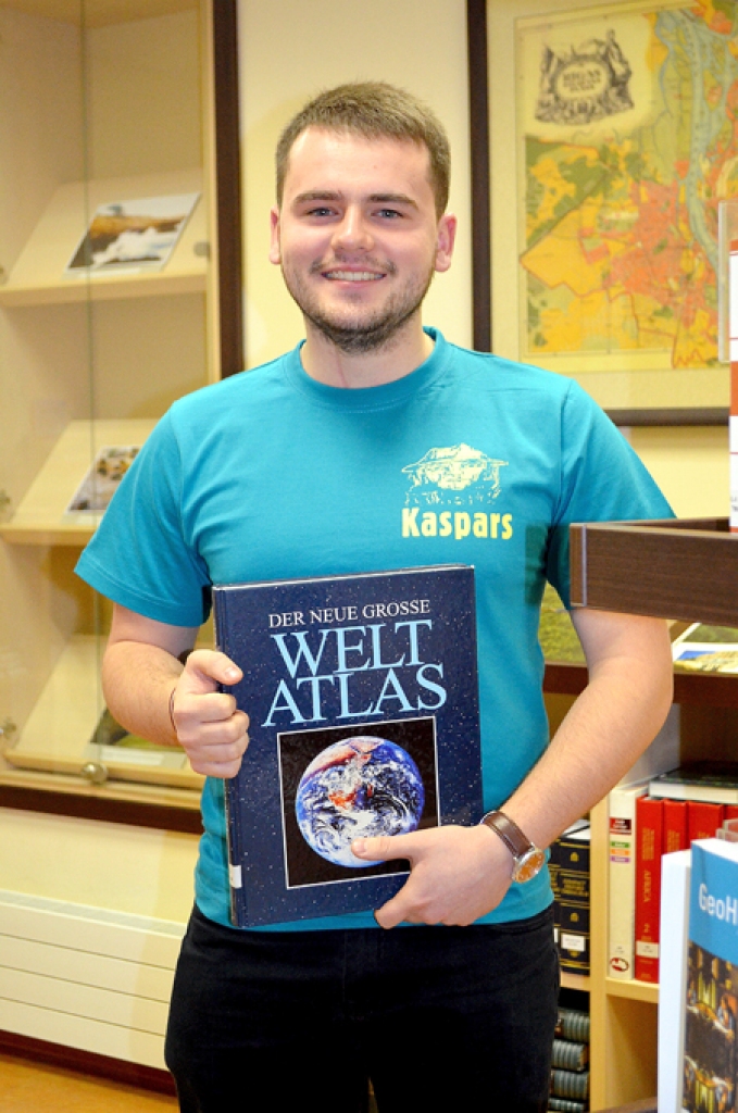 Kaspars Mallons, studējot Rīgā, no ģimenes budžeta visvairāk tērē naudu pārtikai.