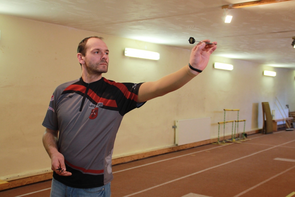 Guntars Stipins ir starp labākajiem desmit šautriņu metējiem ne tikai Latvijā, bet arī Baltijā. 
Autors: No «Bauskas Dzīves» arhīva.