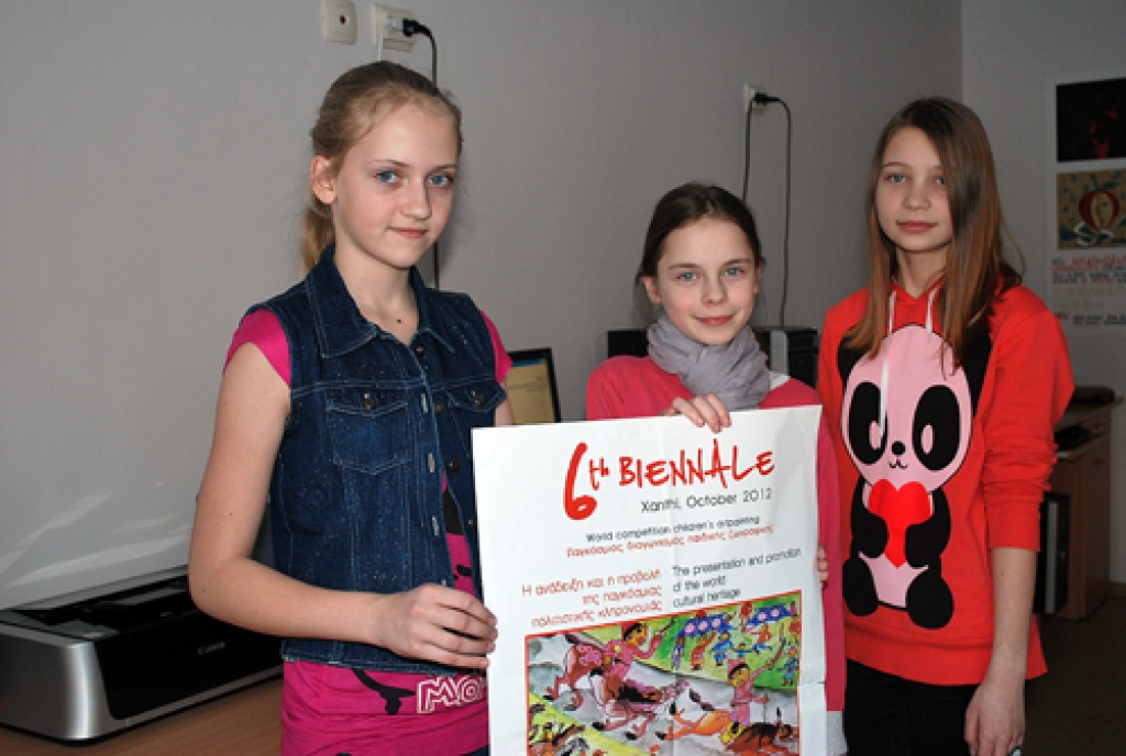 Godalgoto vietu ieguvējas starptautiskā konkursā – Evelīna Balakāne, Marta Viktorija Žilinska un Santa Koroļkova.
Autors: Laimonis Šulcs