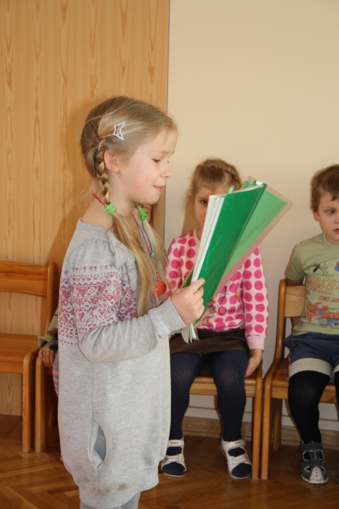 Ekopasaku lasa Lauma Potaša.
Autors: No albuma.