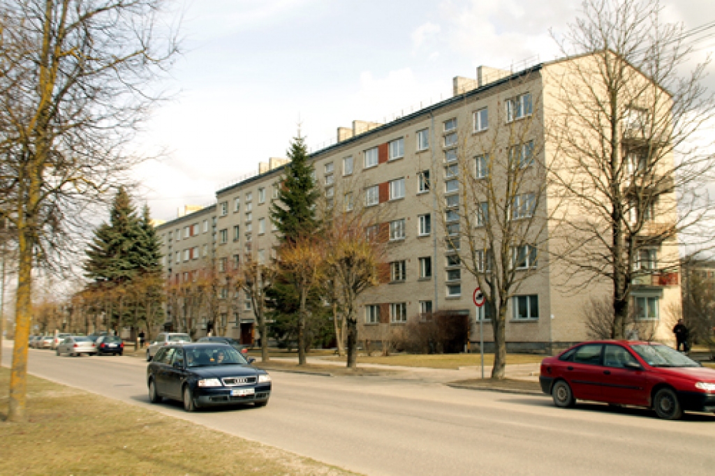 Dārza ielā Bauskā divu lielu daudzdzīvokļu māju iemītnieki īpašumu turpmāk apsaimniekos saviem spēkiem. 