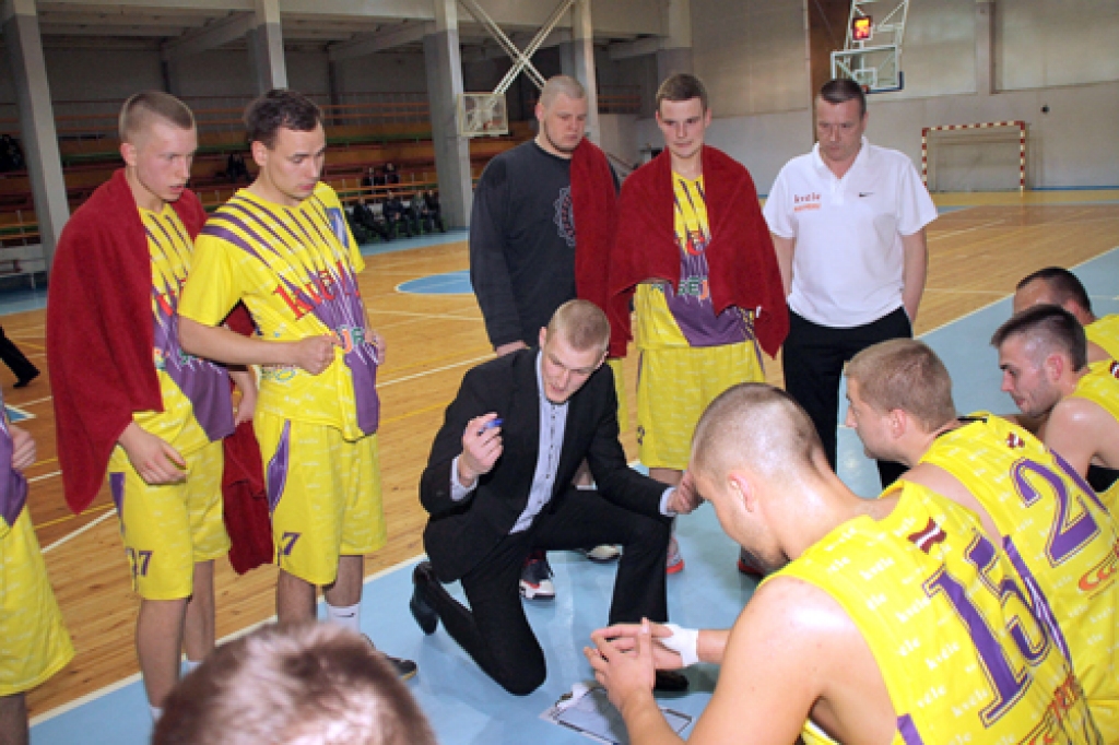 Kristapa Zeida vadībā «Kvēle»/sporta centrs «Mēmele»» komanda šogad izcīnījusi 16 uzvaras un piedzīvojusi 12 zaudējumus. 