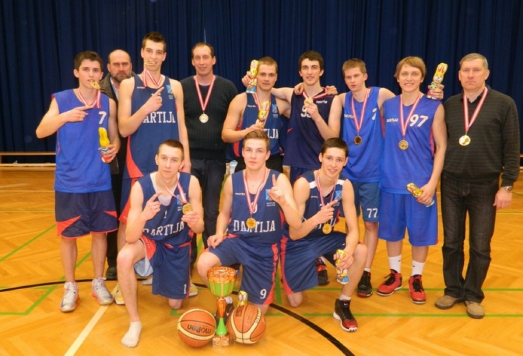 Iecavas un Vecumnieku novada U18 vecuma komanda izcīnīja zelta medaļas. 
Autors: No albuma.