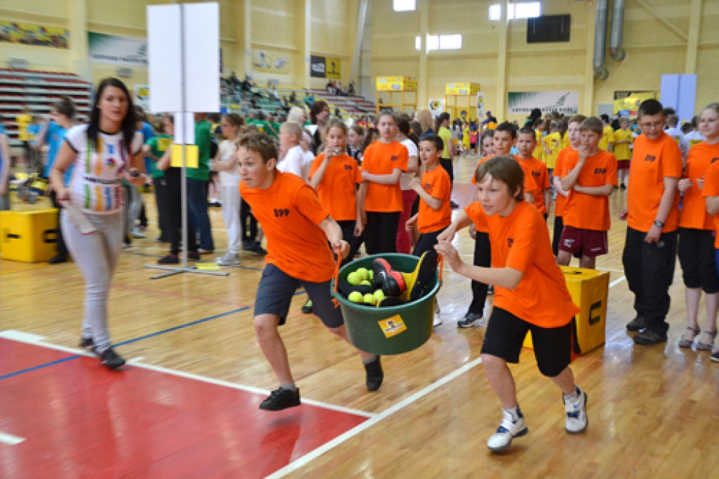 «ZZ čempionāts 2013» pusfinālā Dobelē vislabāk veicās Bauskas pilsētas pamatskolas 5.a klases komandai «Spridzeklīši».
Autors: Kristaps Ābelnieks