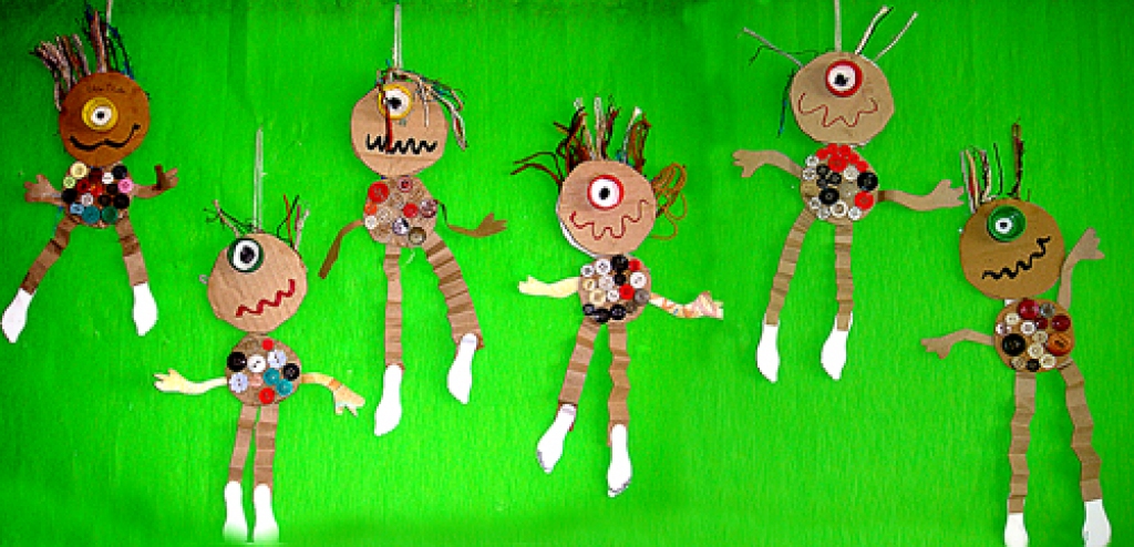 Citplanētieši izveidoti aplikāciju tehnikā, Mežotnes pamatskolas 1. klase.