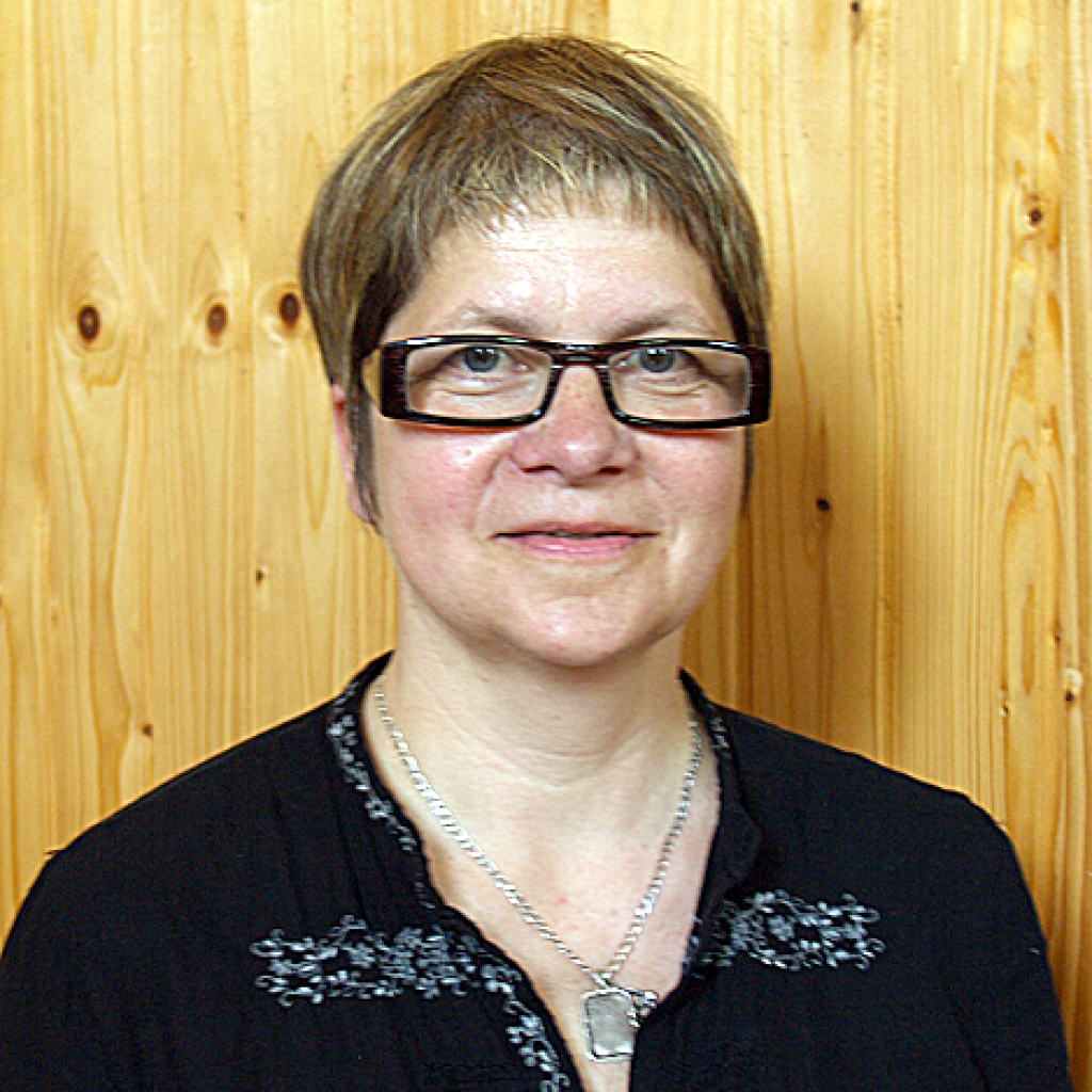 Zaiga Lazdiņa, ērģelniece, ar citu mūziķu atbalstu uztur daudzveidību Iecavas novada kultūras dzīvē.