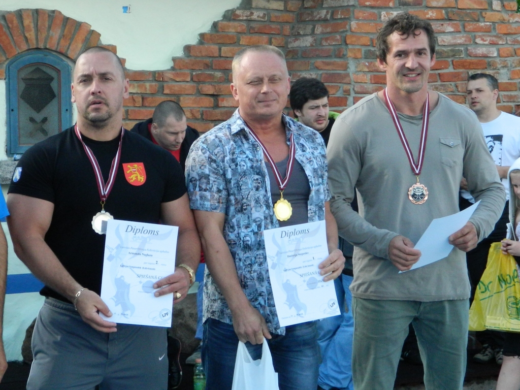 Armands Naglāzs (pirmais no kreisās) «Lido» kausā izcīnīja sudraba medaļu. 
Autors: No albuma.