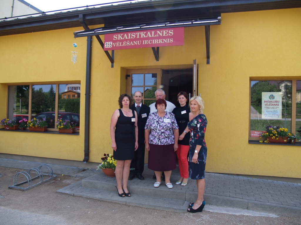  Skaistkalnes vēlēšanu komisija pirmo reizi balsotājus sagaidīja izremontētajā tautas namā.
Autors: Madara Ērgle