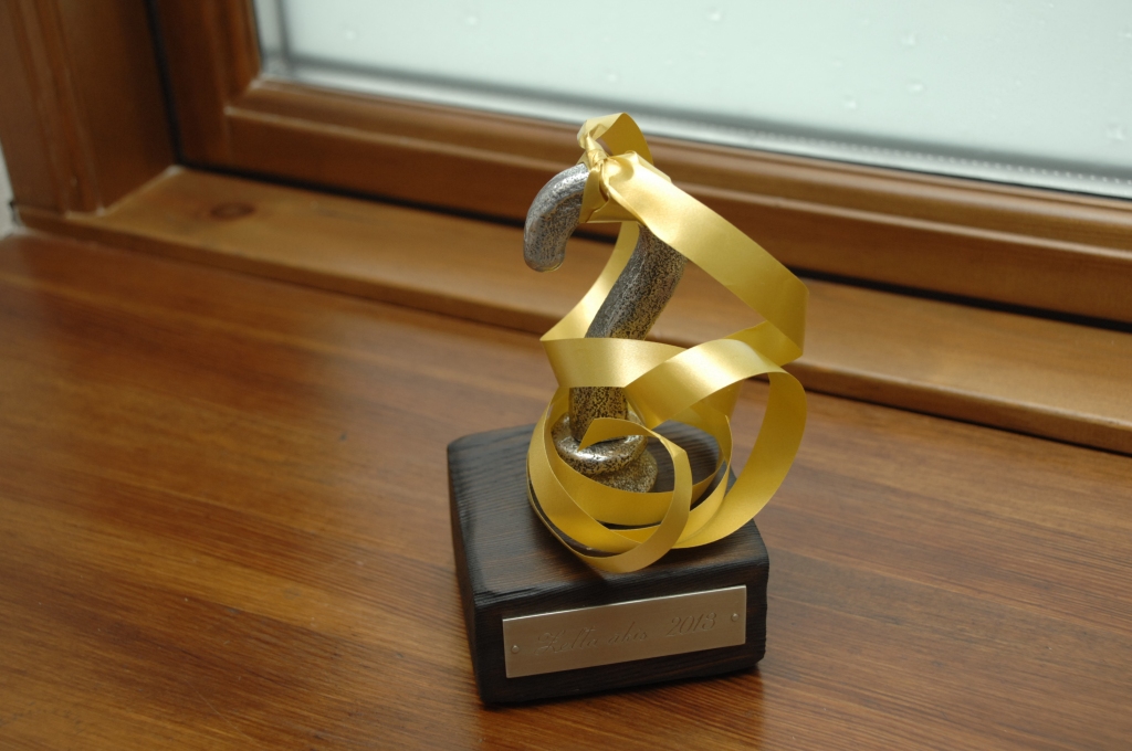 Alda Kaugara darinātā balva «Zelta āķis». 
Autors: Ivars Bogdanovs