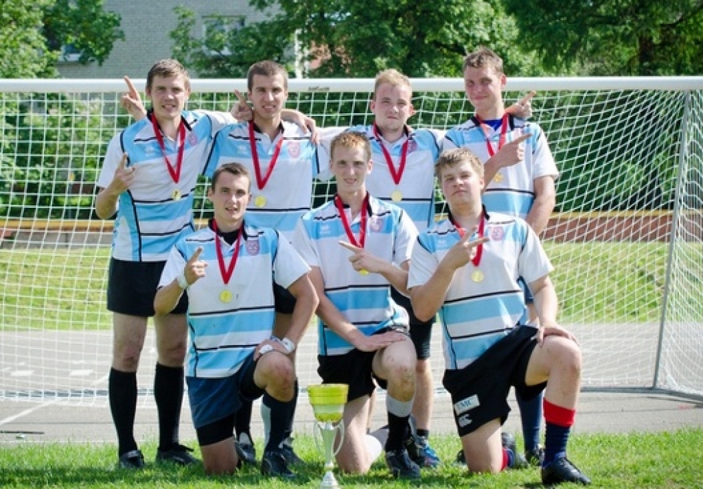 «Misas» regbija komanda Saldus posmā izcīnīja zelta medaļas. 
Autors: No Gvido Zaļmeža albuma.