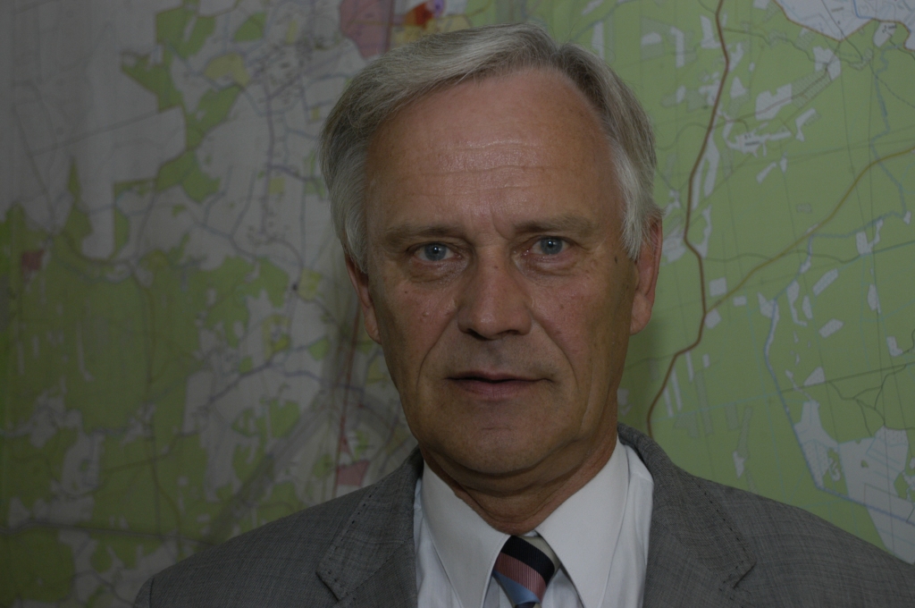 Ar deviņām balsīm «par» un piecām «pret» 18. jūnijā Iecavas novada domes priekšsēdētāja amatā ievēlēts Jānis Pelsis (NA/LZS), kuram šis būs jau devītais domes sasaukums. 
Autors: No «Bauskas Dzīves» arhīva.