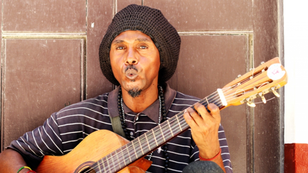 Mūzika Kubā – ritmiska, enerģiska, sapņaini iemidzinoša vai romantiski smeldzīga. 