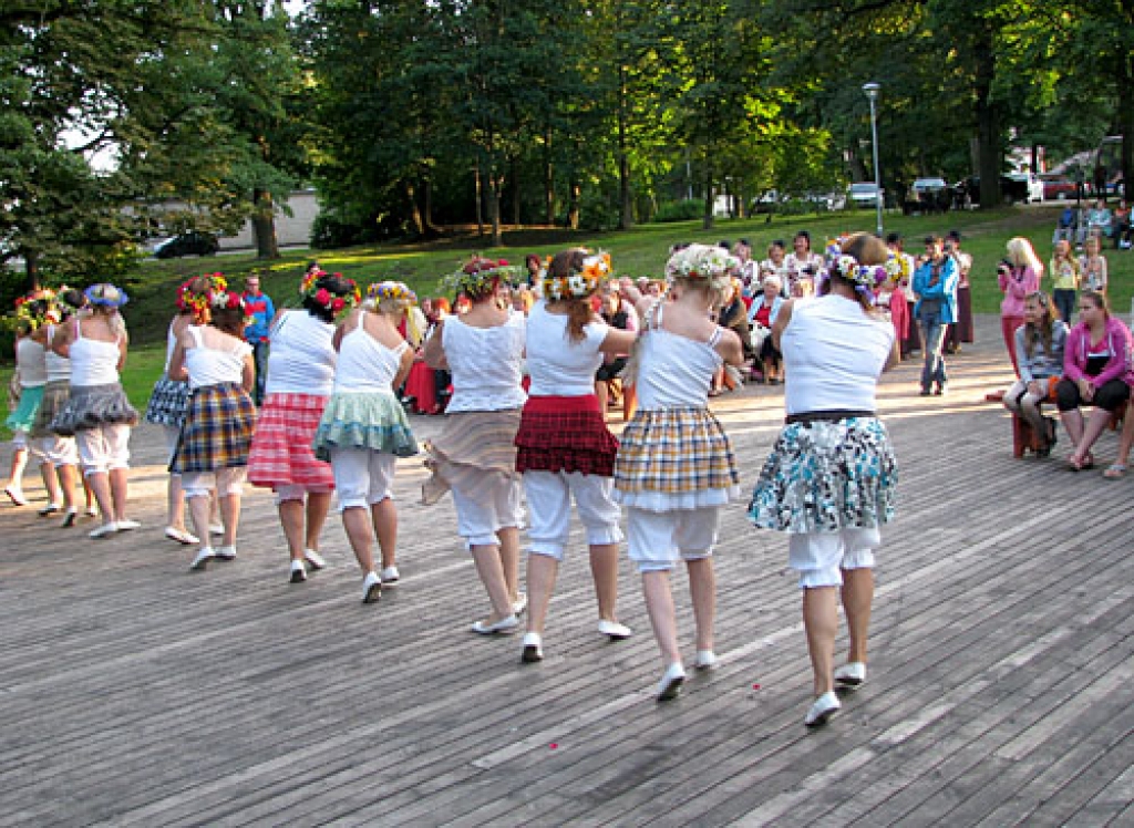 Publikas aplausus izpelnījās vēderdeju grupa «Jasmīna». 
Autors: Vilnis Auzāns