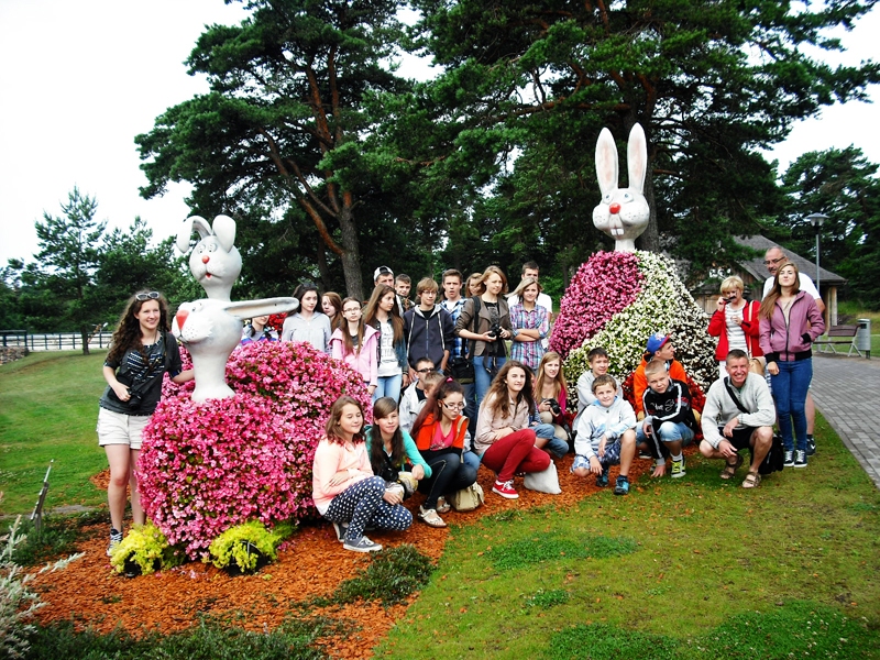 Ripinas skolēni un pedagogi vairākas dienas pavadīja, iepazīstot Latvijas novadus. 
Autors: no albuma