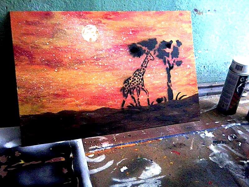 Pacietība un vēlme sasniegt idejas īstenojumu ir svarīga, strādājot ar pūšamajām krāsām. 
Autors: no S. Erhardes personīgā arhīva