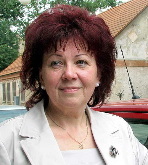 Inta Savicka cer uz pozitīvu balsojumu novada domes sēdē 25. jūlijā, lai drīz pēc tam sāktu darbu pansionāta «Derpele» vadītājas amatā.
Autors: Foto – Vilnis Auzāns