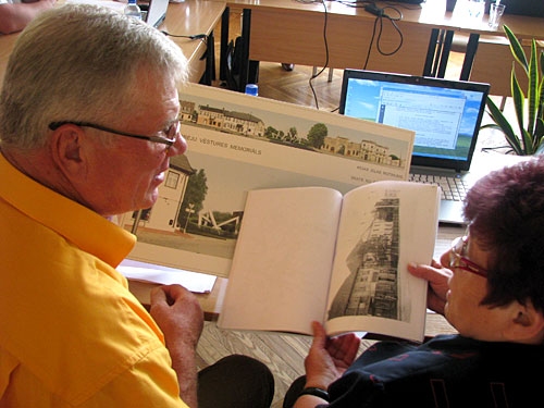 Bijušie Bauskas novada deputāti Juris Cielavs un Vera Purmale no  budžeta saņems piemaksas pie pensijas.
Autors: no «Bauskas Dzīves» arhīva.