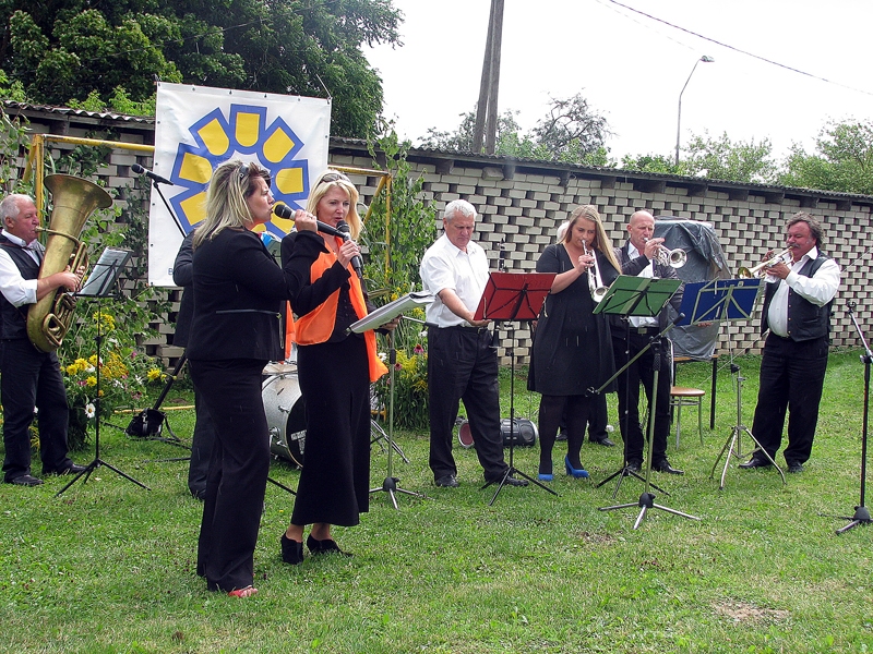 Uzstājas viesi – lauku kapela no Biržiem. 
Autors: Vilnis Auzāns
