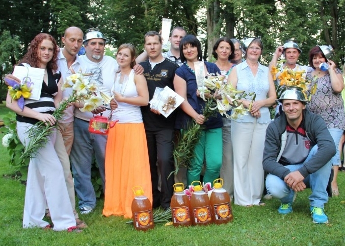 «Liliju kausa» veiksminieki.
Autors: no Reno Rogas albuma. 