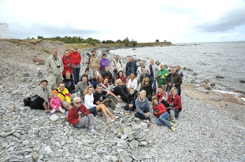 Tautas fotostudijas «Bauska» organizētajam plenēram Sāmsalā līdzi devās fotokluba «Rīga», Jūrmalas fotostudijas «Aspazija» un Ādažu fotogrāfu biedrības dalībnieki.
Autors: Ojārs Griķis