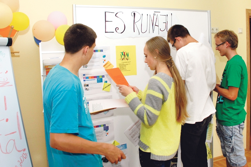 Jauniešu informācijas punktā Saulainē pagājušajā nedēļā tika dots nosaukums šim punktam un pieņemts lēmums dibināt Saulaines jauniešu biedrību.
Autors: Ivars Bogdanovs