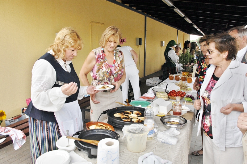Gardās pankūkas apmeklētāji bja gatavi gaidīt rindā.
Autors: Foto – Ivars Bogdanovs