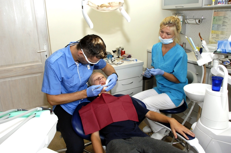 Ralfs Piņķis ieradies vizītē pie ortodonta Māra Gržibovska Zemgales mutes un veselības centrā.
Autors: Foto – Ivars Bogdanovs