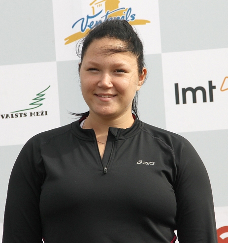 Elīnas Ratkus šosezon paveikto novērtē ar balvām. 
Autors: Foto no «Bauskas Dzīves» arhīva.