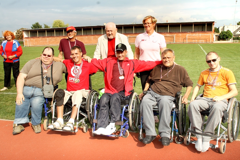 Sacensībās aizvien aktīvāk sāk piedalīties arī cilvēki ratiņkrēslos.
Autors: Uldis Varnevičs