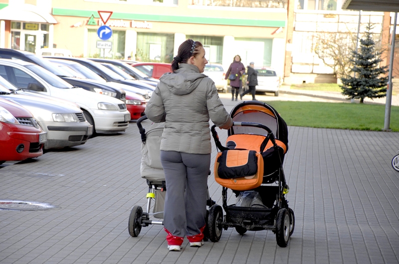 Piešķirot vienreizēju pabalstu ģimenei par bērna piedzimšanu, Bauskas novada pašvaldība cer uzlabot demogrāfisko situāciju.

Autors: Ivars Bogdanovs