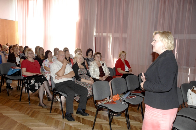 Skolotājus augusta konferencē uzrunāja Sandra Pallo-Enika.
Autors: Foto – Ivars Bogdanovs