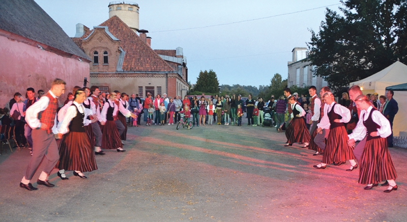 Baltās nakts sarīkojumā Iecavā.
Autors: Kristaps Ābelnieks