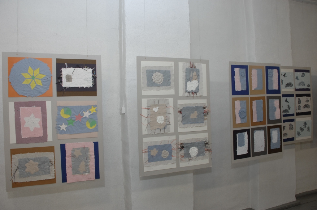 Bauskas novadpētniecības un mākslas muzejā ir atvērta Pārdaugavas mūzikas un mākslas skolas audzēkņu mācību darbu izstāde. Kompozīcijas ir veidotas papīra lējuma tehnikā. 
Autors: Ivars Bogdanovs