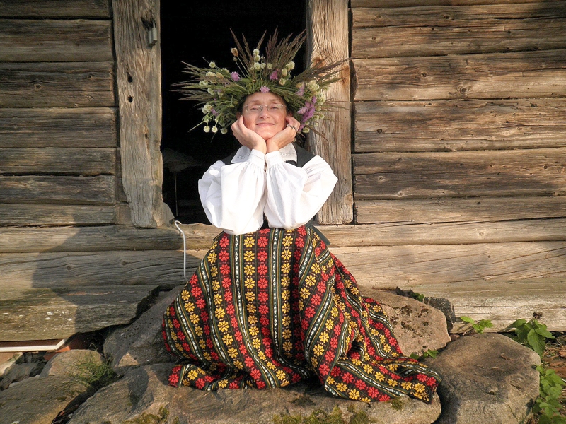 Latviešu tautastērps visnotaļ sader ar vēdiskajām zināšanām, jo nes sevī gadsimtiem senas gudrības. 
Autors: no personiskā albuma