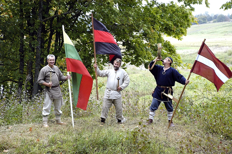 Baltu vienības dienu svin par godu Saules kaujas gadadienai.
Autors: no «Bauskas Dzīves» arhīva