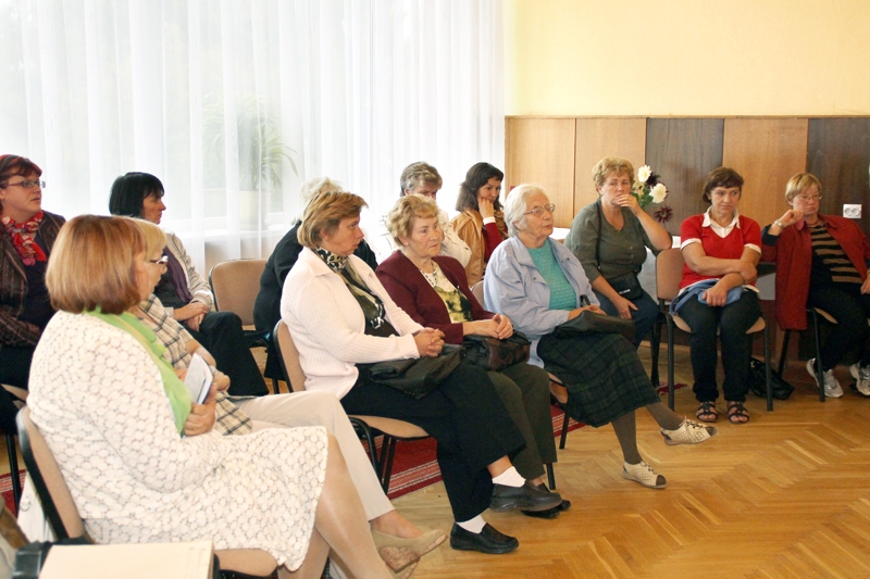 Valles pagasta iedzīvotāji pusotru stundu Vecumnieku novada vadību turēja jautājumu krustugunīs. 
Autors: Uldis Varnevičs