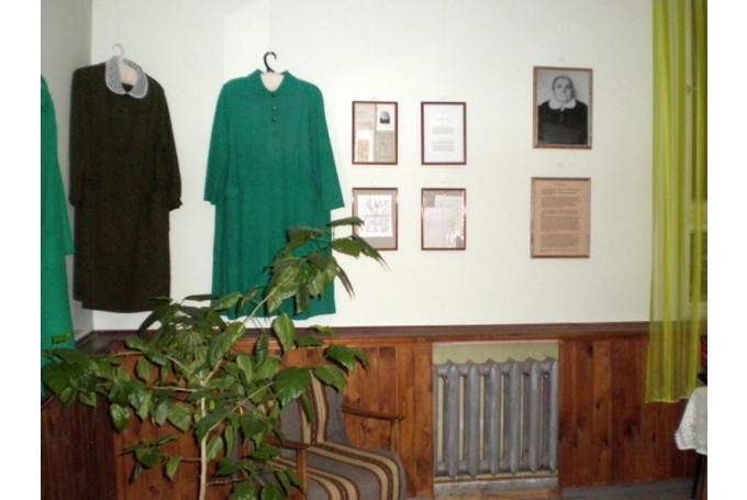 Ceļojoša izstāde, veltīta Zilākalna Martai, 2011. gada vasarā bija skatāma daudzviet, arī Iecavā. Šim attēlam ilustratīva nozīme.