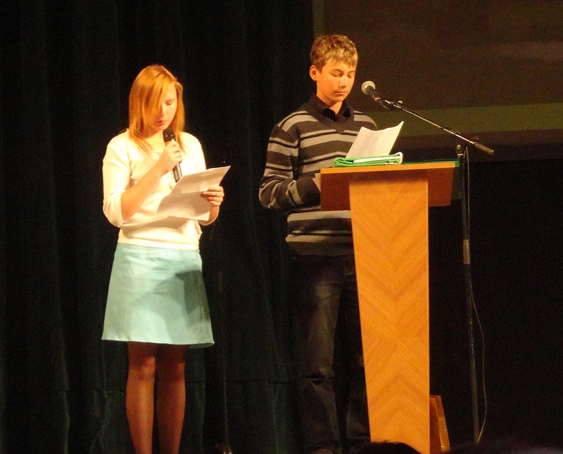 Estere Romanovska un Kristians Rubenis forumā sniedza prezentāciju.
Autors: no skolas arhīva