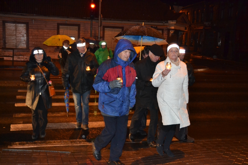 Antifašisma un antisemītisma gājiens Bauskā 9. novembra vakarā.
Autors: Kristaps Ābelnieks