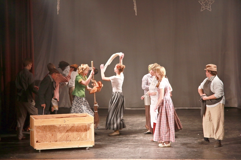 Jaunsaules amatierteātris izrādīja lugu «Paradīze», ko iestudējusi režisore Inga Cepure. Žūrija to novērtējusi ar 1. pakāpi. 
Autors: Linda Kaufmane