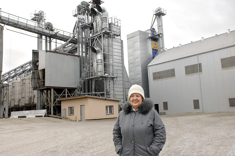 Mārīte Ķikure kooperatīva «Saimnieks V» biedru un nozares kolēģu atzinību saņēmusi par pārdomātu, mērķtiecīgu uzņēmuma attīstību. 
Autors: Ivars Bogdanovs