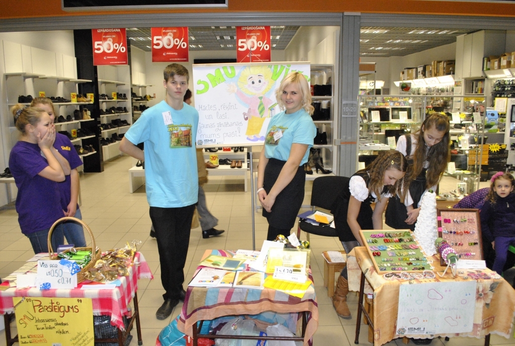 Pagājušajā nedēļā skolēnu mācību uzņēmumu tirdziņš notika Bauskā.
Autors: No arhīva.
