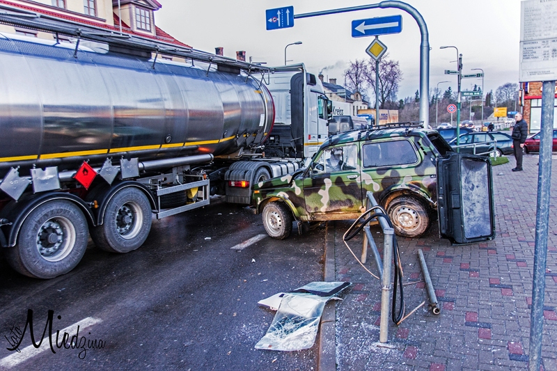 Triju automobiļu sadursme Bauskas centrā notika ceturtdienas, 5. decembra rītā.
Autors: Kristaps Rācenis