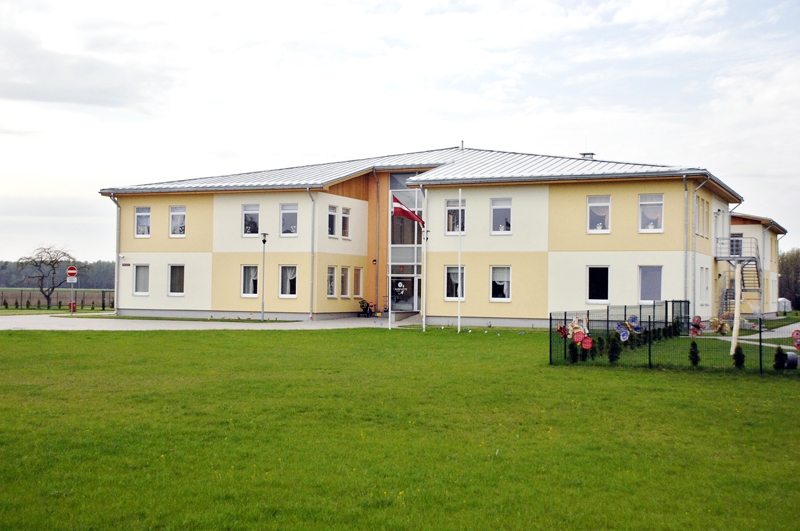 Bērnudārza «Mārpuķīte» jaunbūvētā ēka Saulainē.
Autors: no «Bauskas Dzīves» arhīva