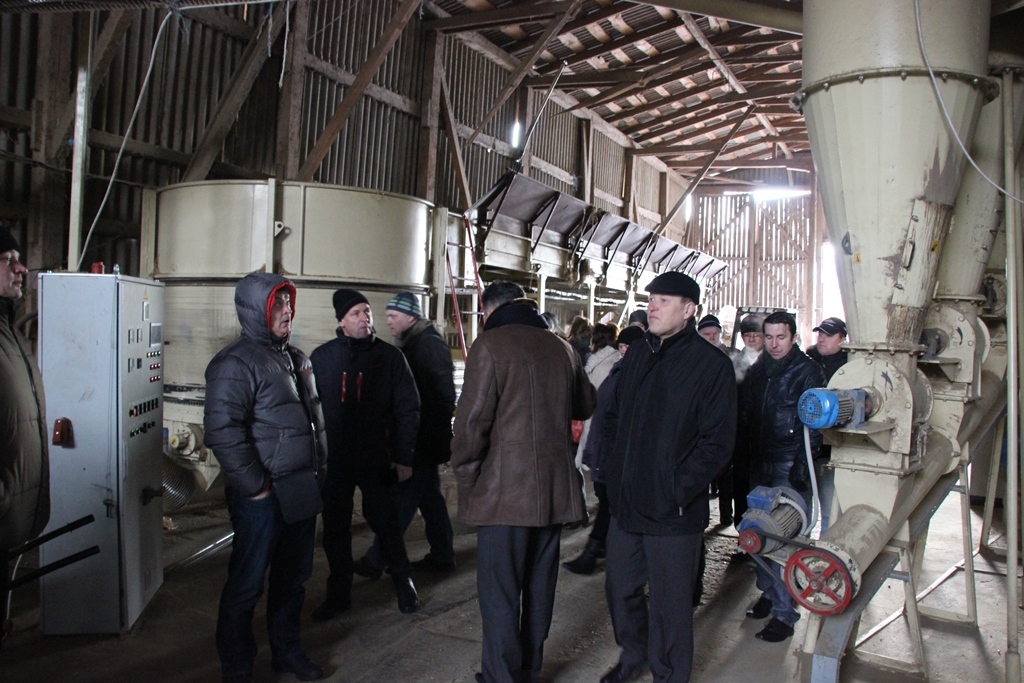 Rundāles novada zemnieki un uzņēmēji gūst pieredzi Pakrojas, kas atrodas Lietuvā, uzņēmumos.
Autors: rundale.lv