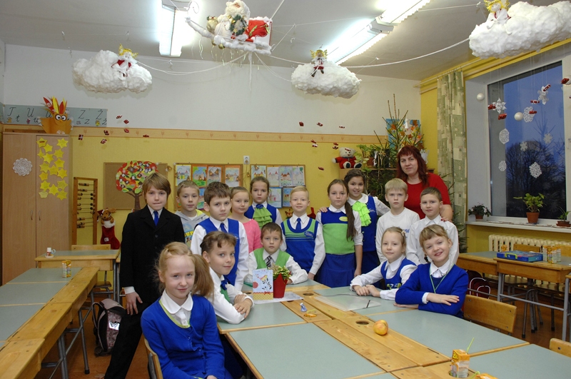 Bauskas sākumskolas 2.a klases audzēkņi un audzinātāja Sanita Šmite.
Autors: Ivars Bogdanovs