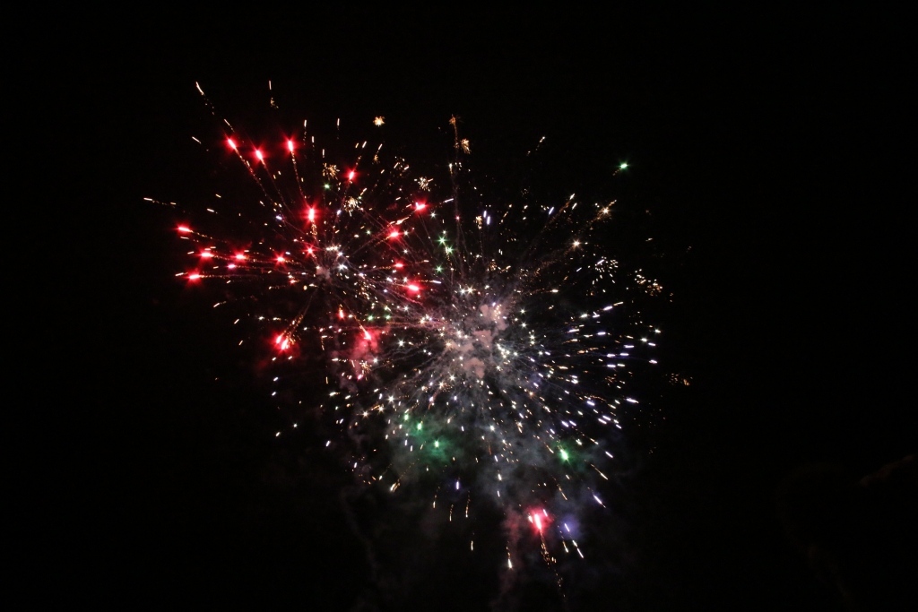 Salūta ziedi gadumijā virs Rātslaukuma Bauskā.
Autors: Linda Kaufmane