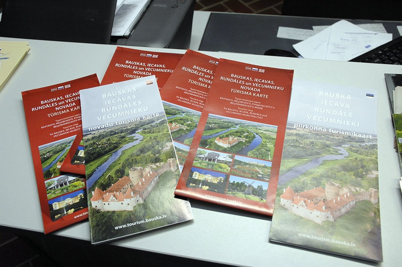 Četru novadu jaunajos bukletos visa informācija ir trijās valodās: latviešu, angļu un krievu.
Autors: Ivars Bogdanovs