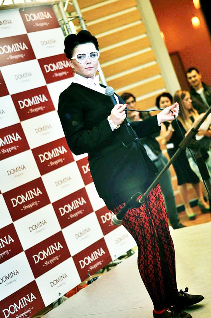 Santa Getmančuka šova «Hello Rīga» konkursos plāno uzstāties pašas darinātos tērpos.
Autors: Foto no S. Getmančukas  albuma.