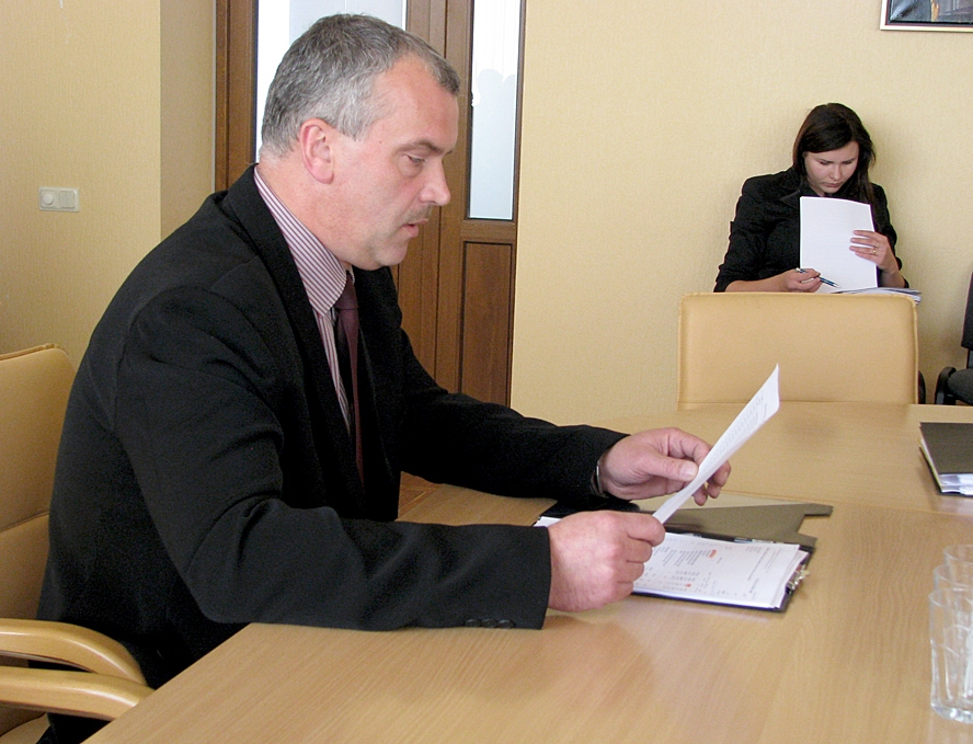 Baušķenieku viedokli par SIA «Sabiedriskais autobuss» sniegto pakalpojumu kvalitāti ATD pārstāvjiem paudīs pašvaldības izpilddirektors Jānis Kalinka.
Autors: Vilnis Auzāns